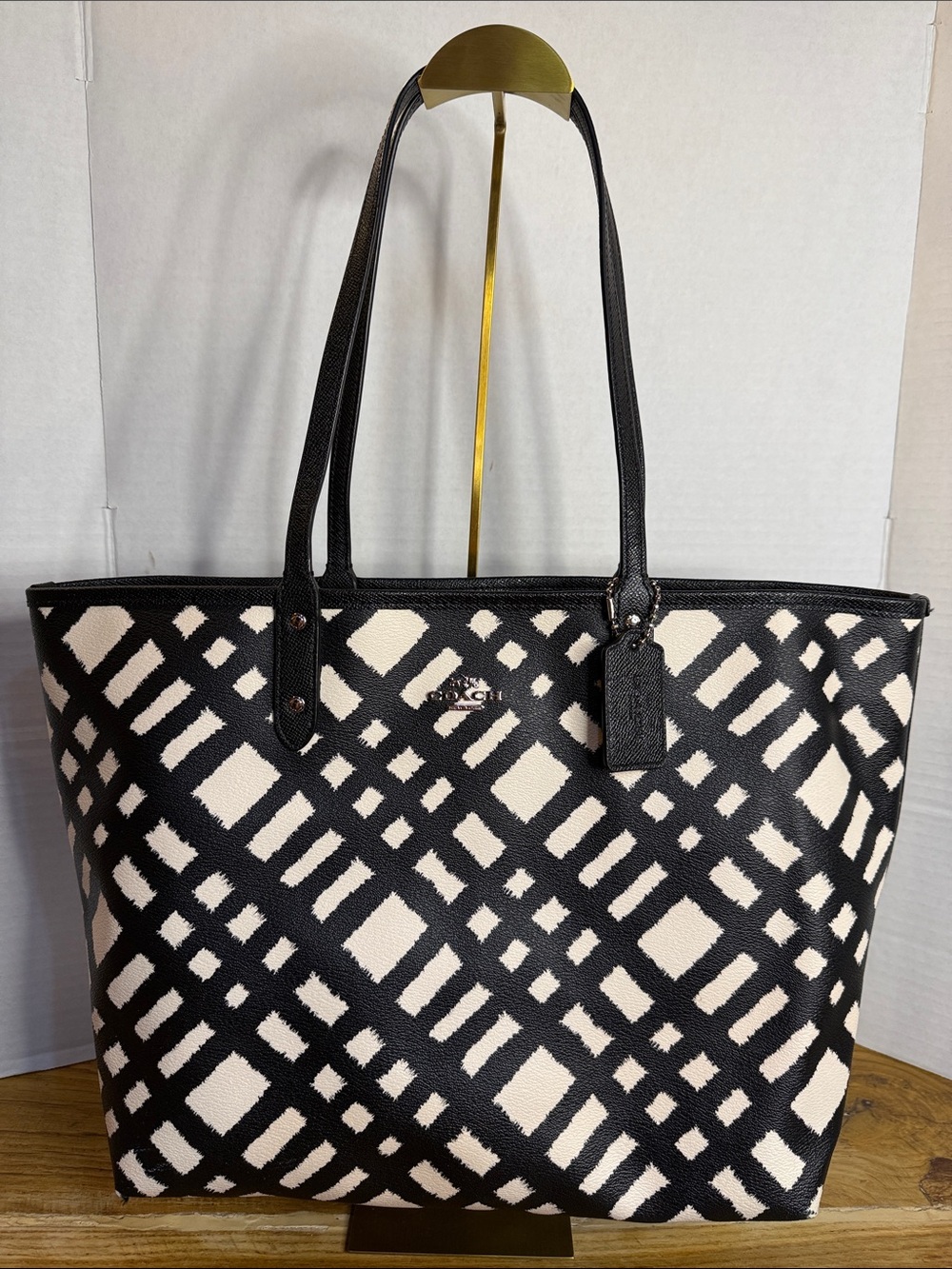 Coach City Tote Black Ivory Geometric Print Coated Canvas Shoulder Bag EUC